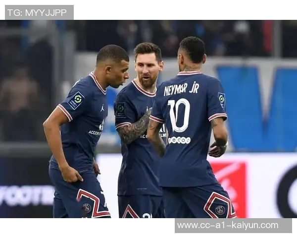 直播吧2025年度最佳阵容揭晓登哈姆锋线组合引关注拉菲加布强势入选