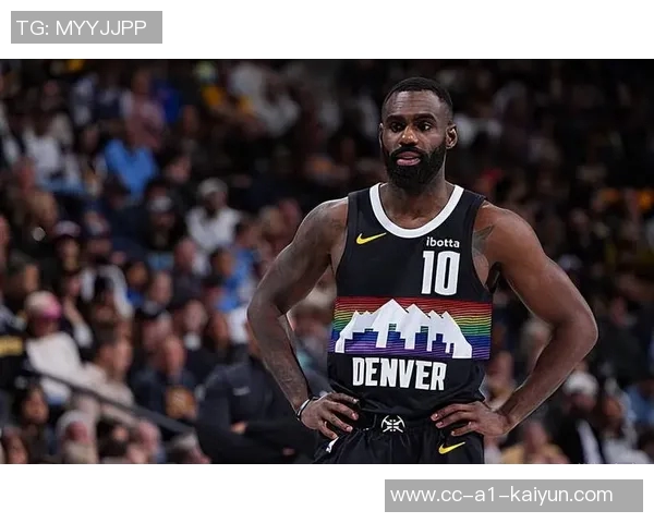 小哈达威表现出色12投7中砍下26分三分球命中率五成助球队奋战不息